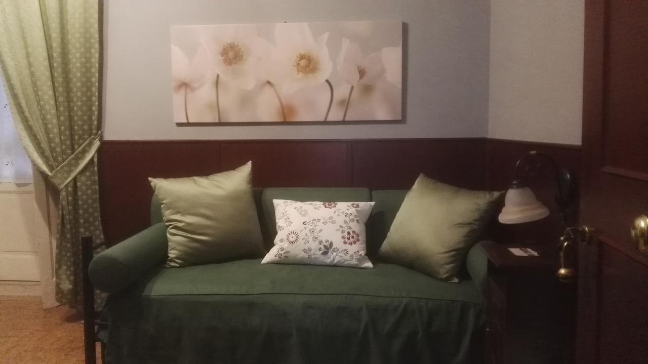 Domus Angela B&b Trani Bagian luar foto