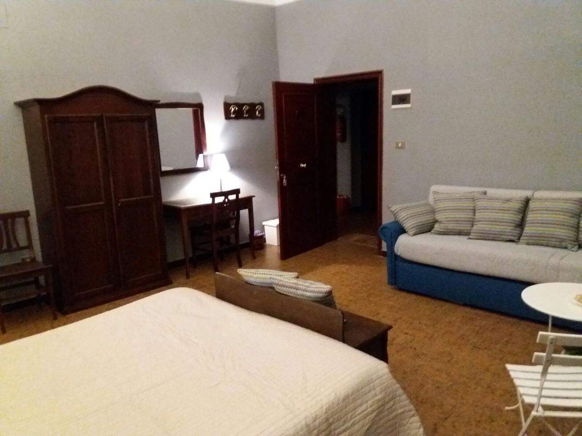 Domus Angela B&b Trani Bagian luar foto