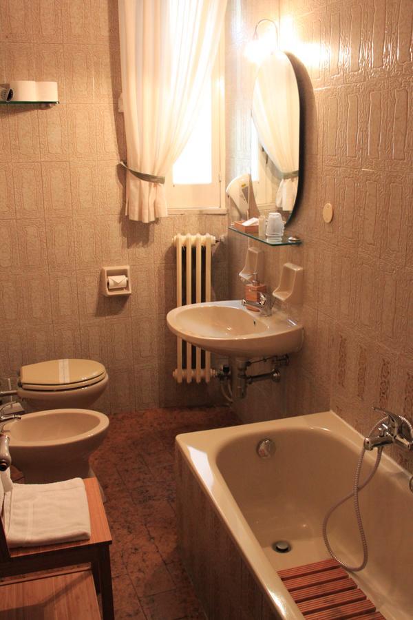 Domus Angela B&b Trani Bagian luar foto