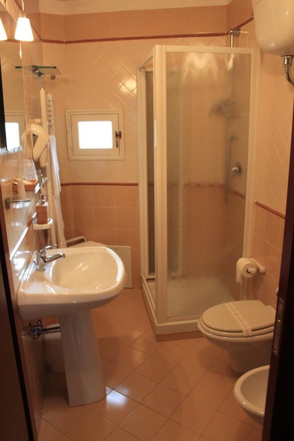 Domus Angela B&b Trani Bagian luar foto